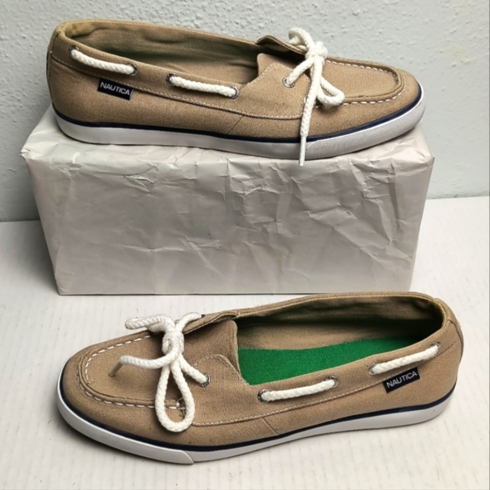 Nautica 9 Canvas Khaki Boat Shoes 1 Eye  Endlessly Wearable Versatile Ugly